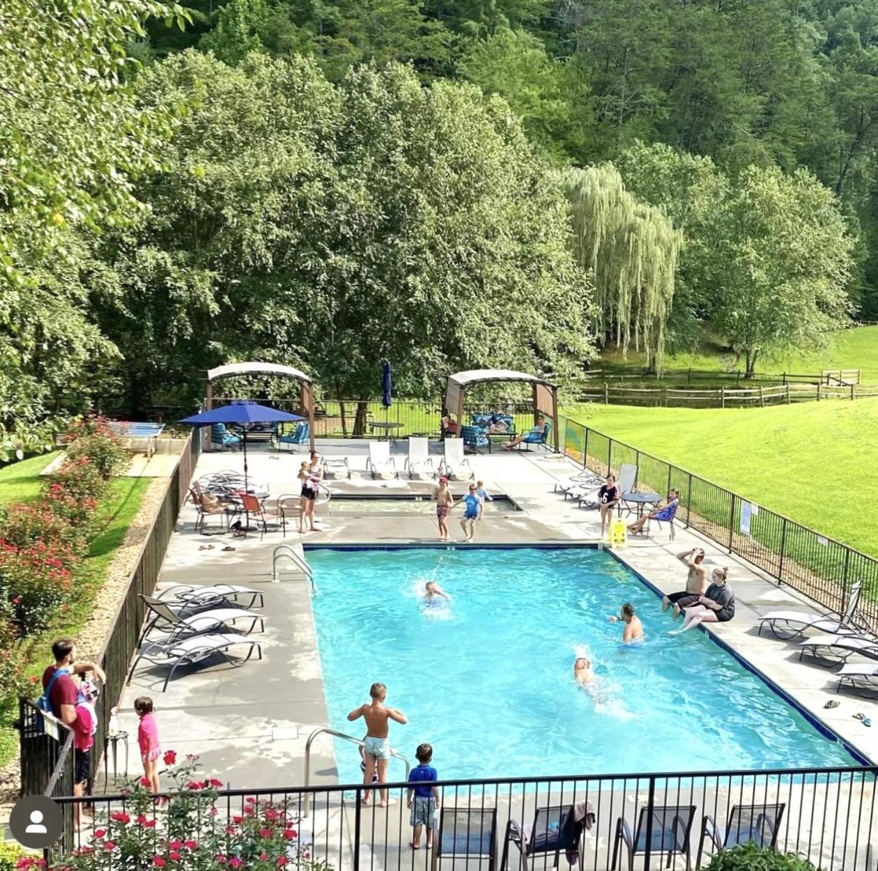 Horseshoe Hideaway Сивиървил Екстериор снимка